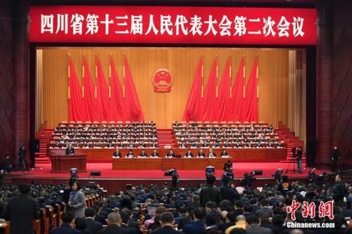 1月14日，四川省第十三屆人民代表大會第二次會議在成都開幕。<a target='_blank'  data-cke-saved- ><p  align=