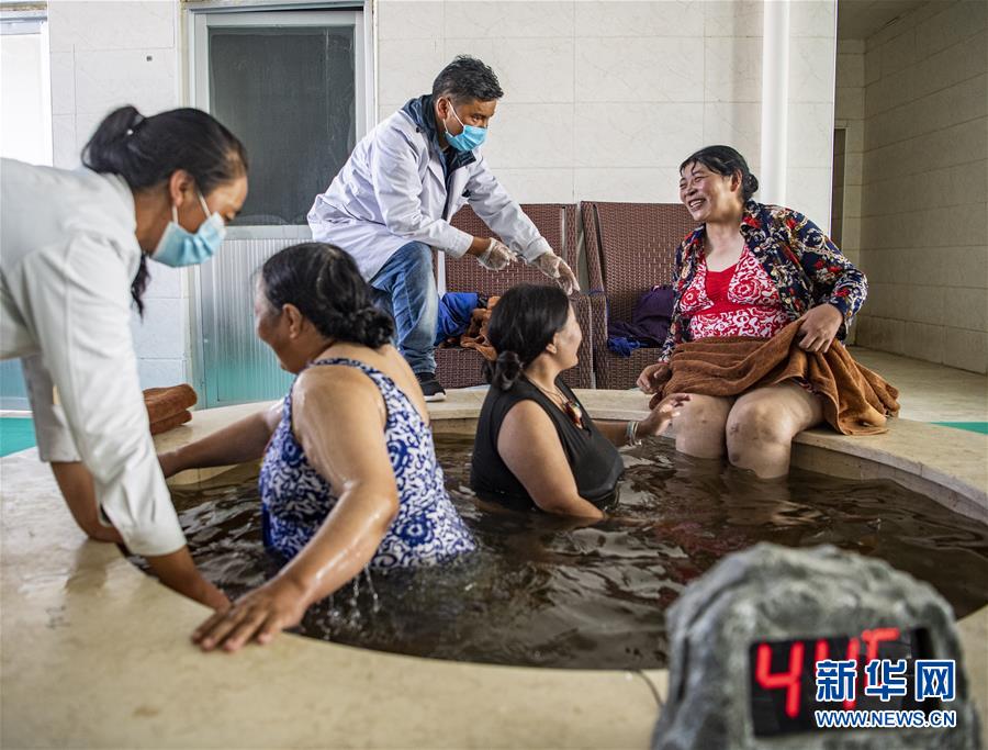 （新華全媒頭條·走向我們的小康生活·圖文互動）（10）扎西德勒，我們的新家園——西藏易地扶貧搬遷搬出幸福美好新生活